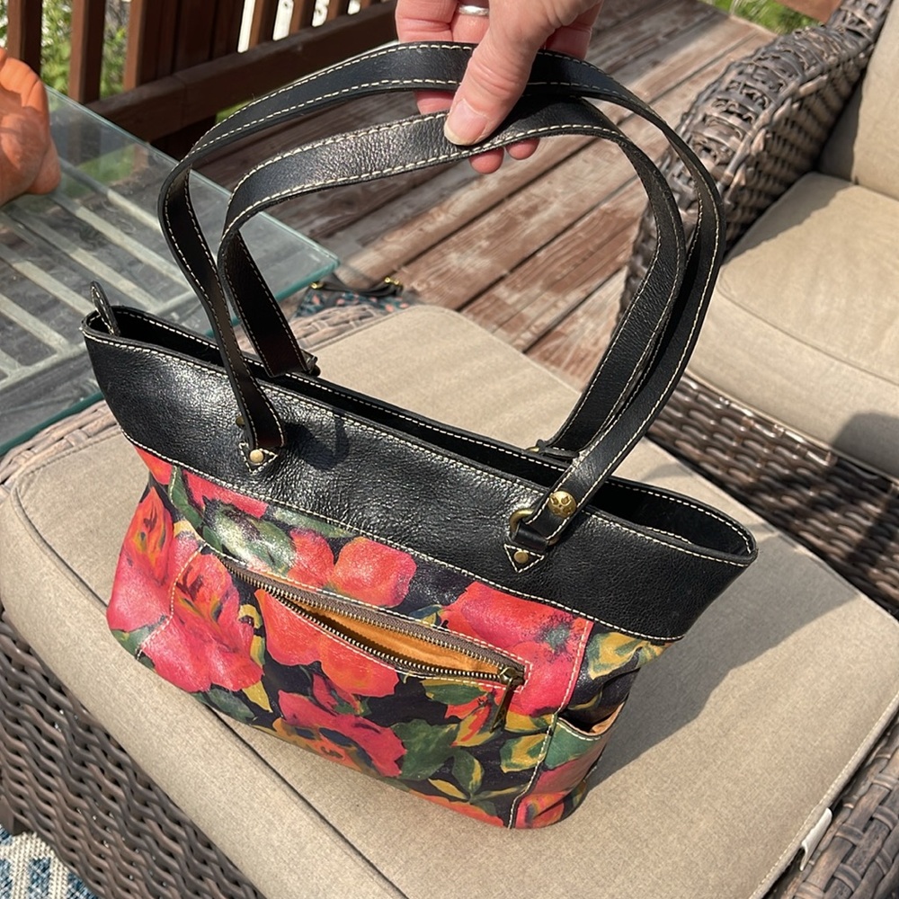 Patricia Nash floral leather handbag. High QUALTY. Clean used condition. Purse. - Picture 14 of 16